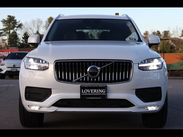 2022 Volvo XC90 Momentum