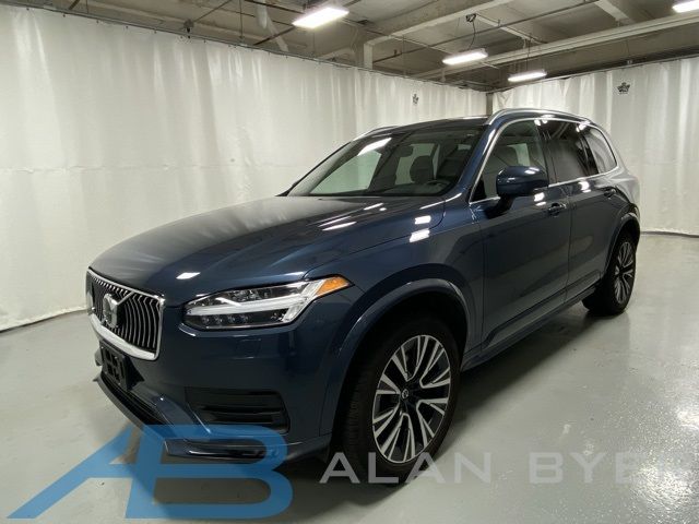 2022 Volvo XC90 Momentum