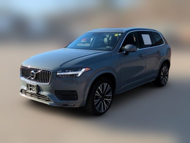 2022 Volvo XC90 Momentum