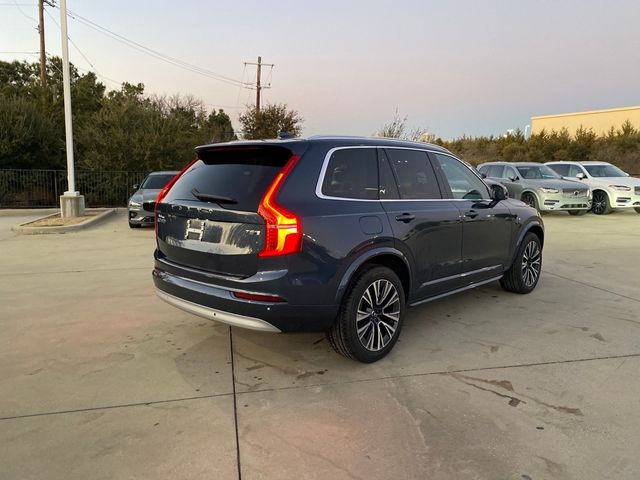 2022 Volvo XC90 Momentum