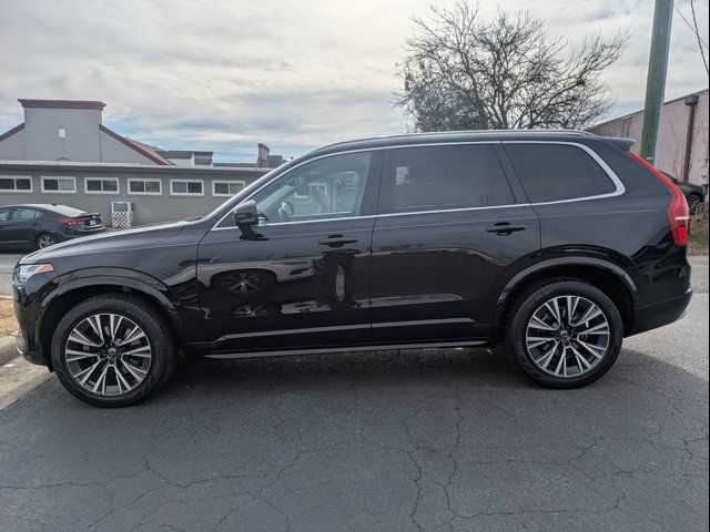 2022 Volvo XC90 Momentum