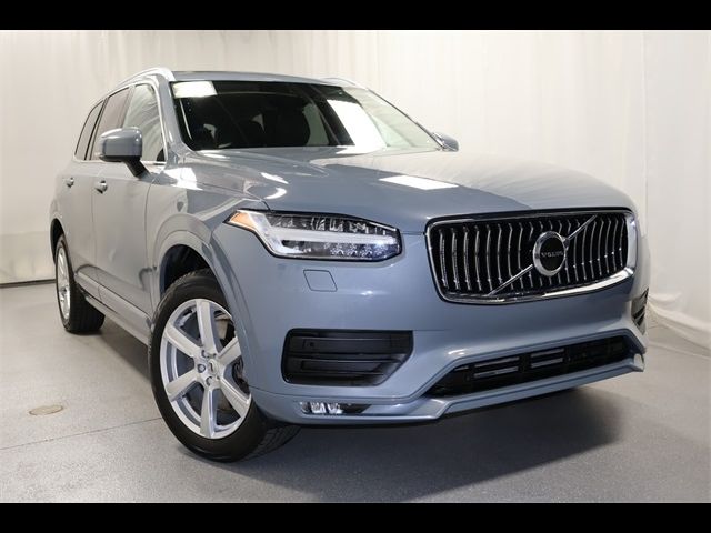 2022 Volvo XC90 Momentum