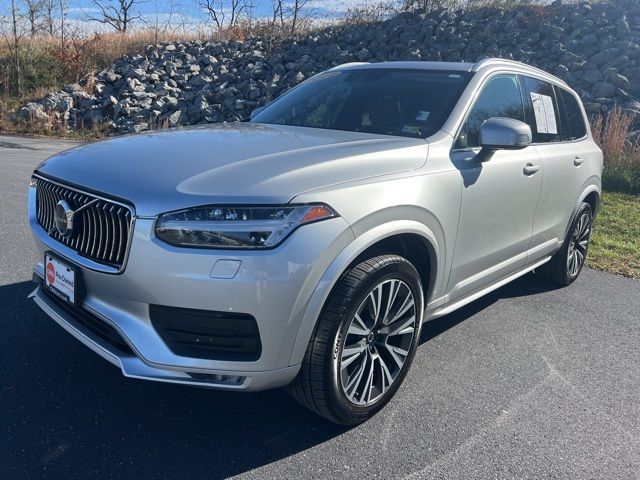 2022 Volvo XC90 Momentum