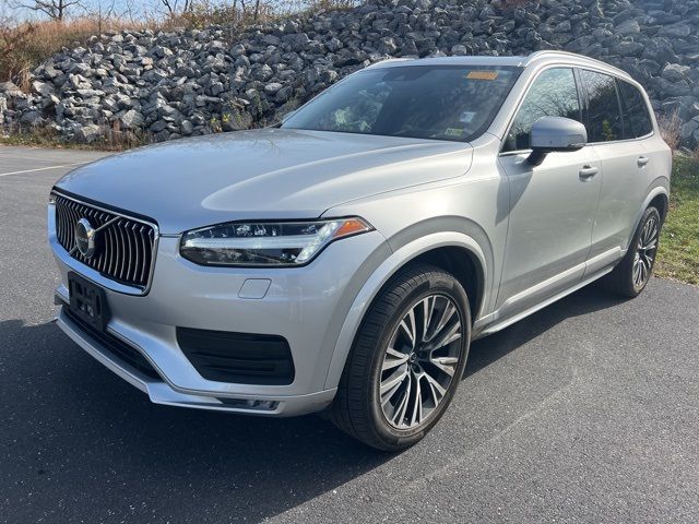 2022 Volvo XC90 Momentum