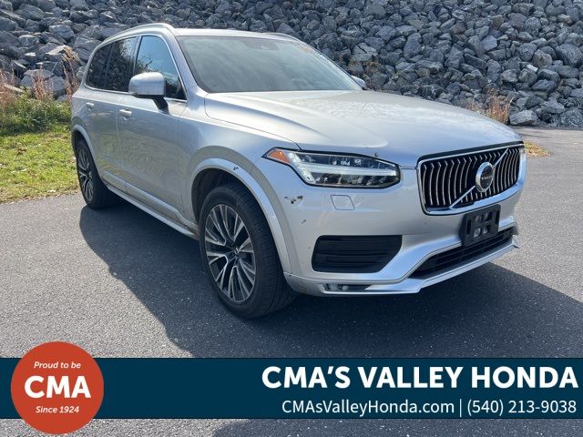 2022 Volvo XC90 Momentum