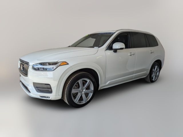 2022 Volvo XC90 Momentum