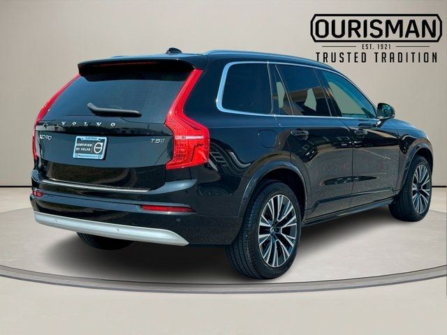 2022 Volvo XC90 Momentum