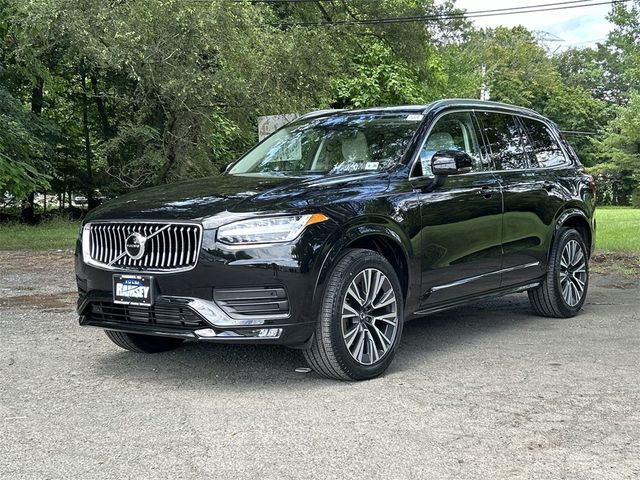 2022 Volvo XC90 Momentum