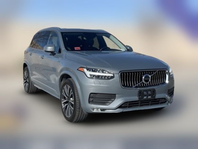 2022 Volvo XC90 Momentum