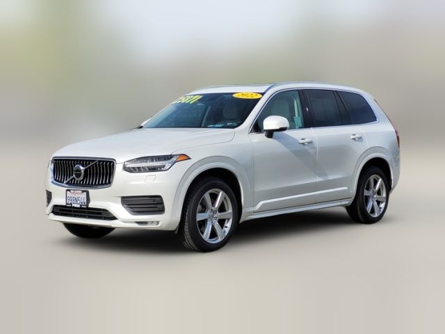 2022 Volvo XC90 Momentum