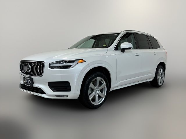 2022 Volvo XC90 Momentum