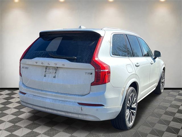 2022 Volvo XC90 Momentum