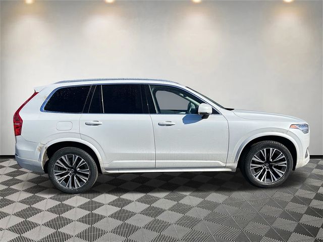 2022 Volvo XC90 Momentum