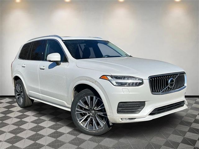 2022 Volvo XC90 Momentum