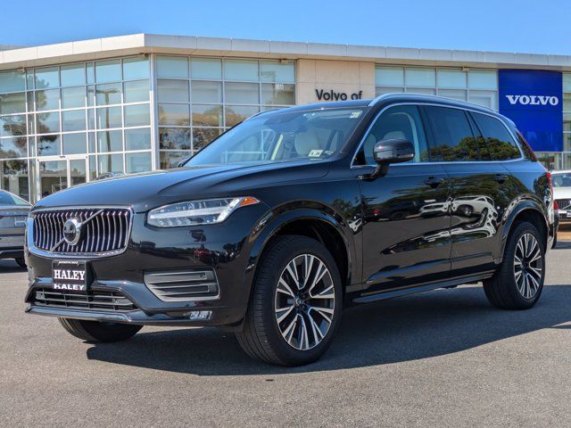 2022 Volvo XC90 Momentum