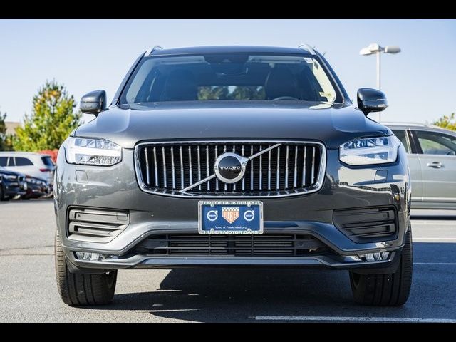 2022 Volvo XC90 Momentum