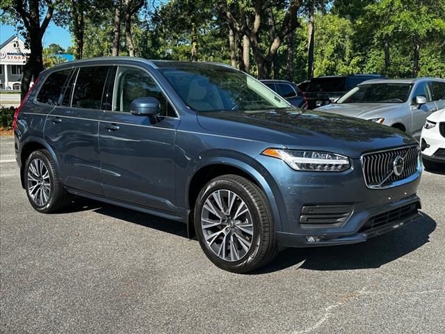 2022 Volvo XC90 Momentum