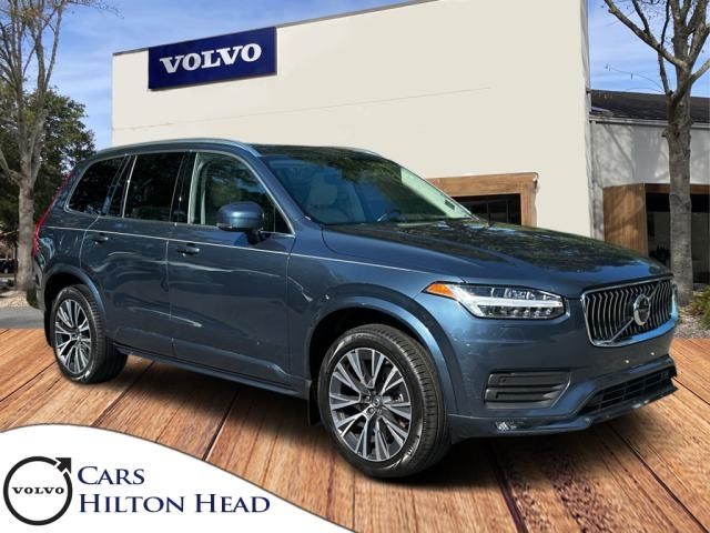 2022 Volvo XC90 Momentum