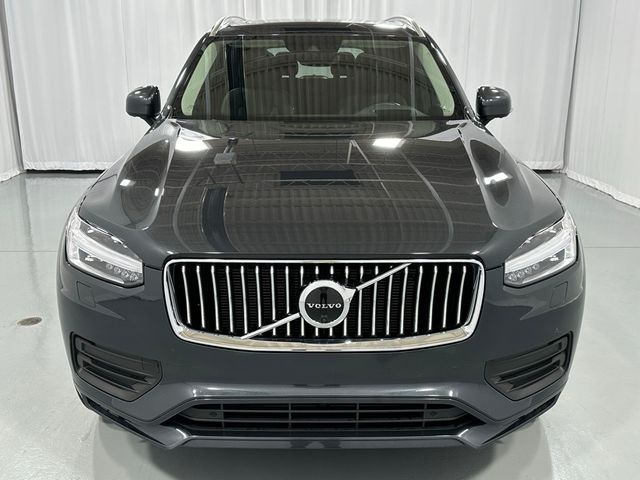 2022 Volvo XC90 Momentum