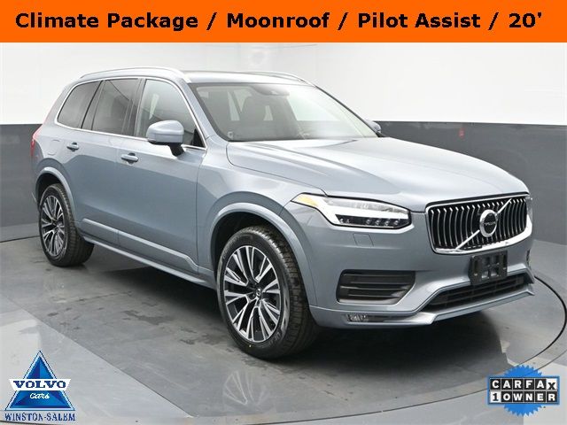 2022 Volvo XC90 Momentum