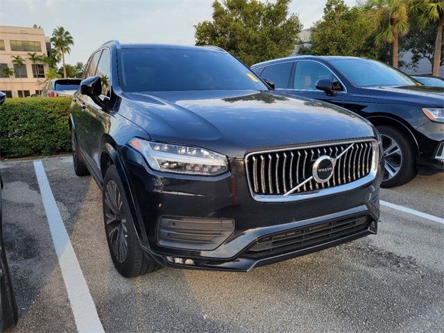 2022 Volvo XC90 Momentum