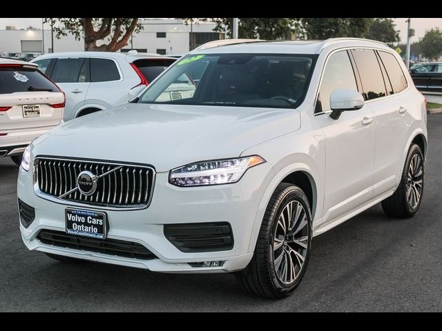 2022 Volvo XC90 Momentum