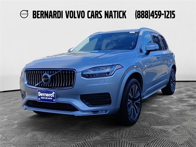 2022 Volvo XC90 Momentum