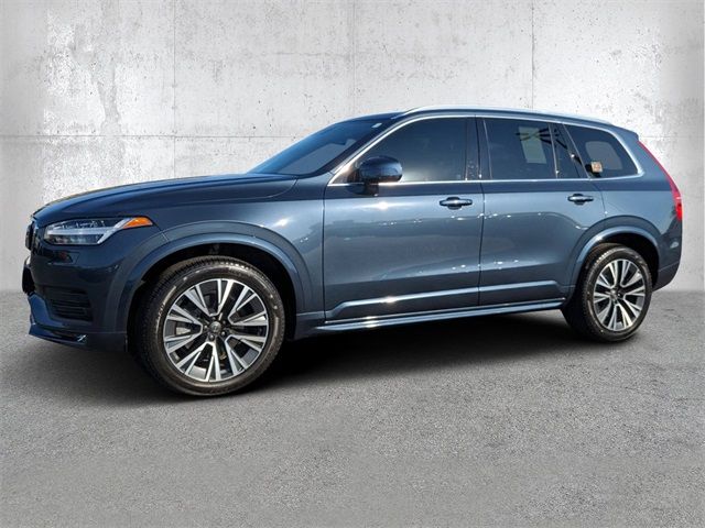 2022 Volvo XC90 Momentum