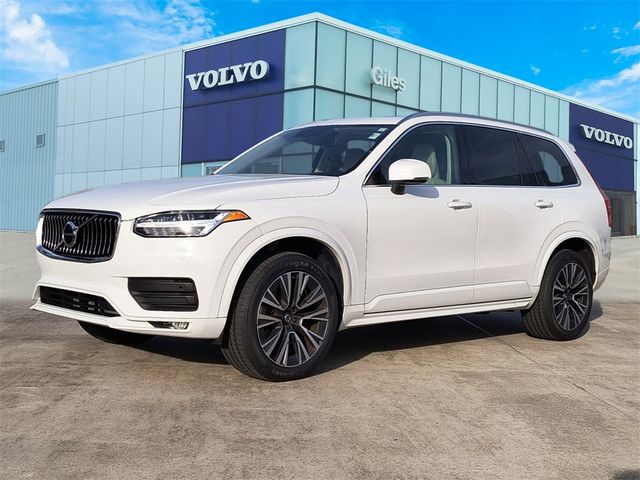 2022 Volvo XC90 Momentum