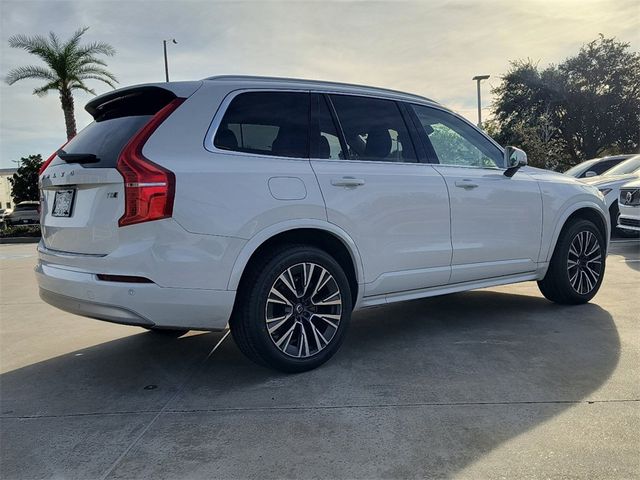 2022 Volvo XC90 Momentum