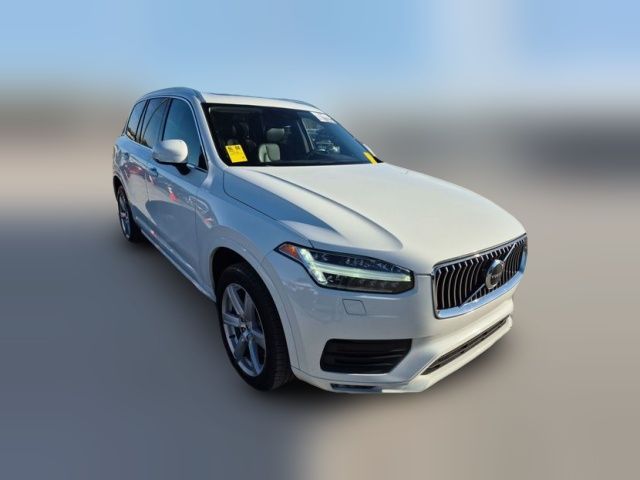 2022 Volvo XC90 Momentum