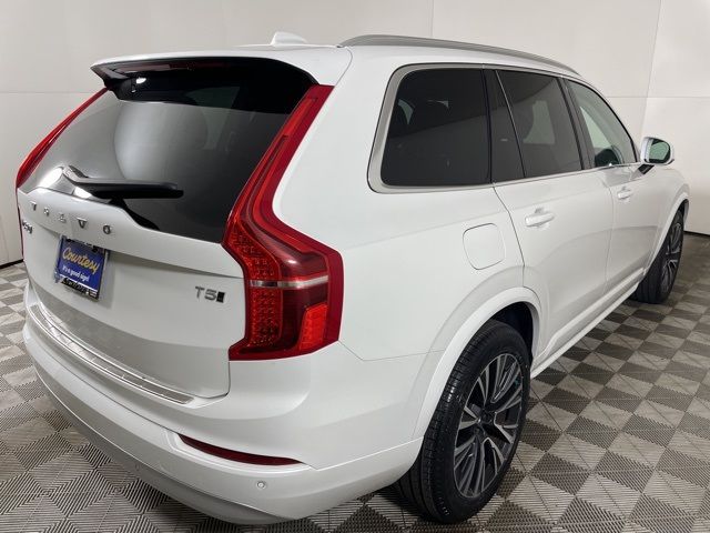 2022 Volvo XC90 Momentum