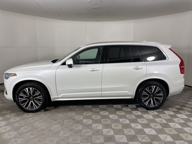 2022 Volvo XC90 Momentum