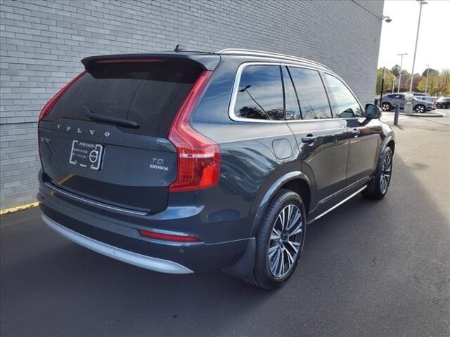 2022 Volvo XC90 Momentum