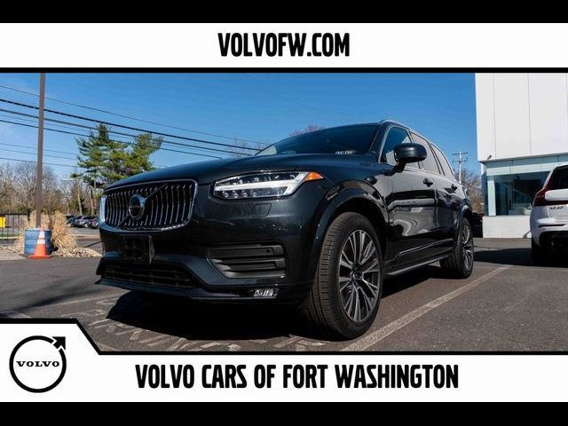 2022 Volvo XC90 Momentum