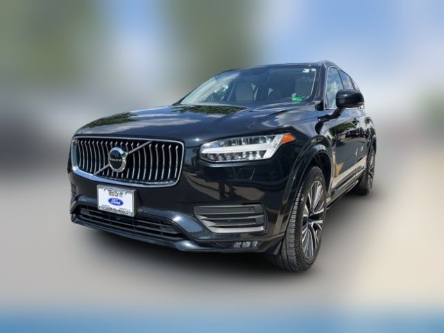 2022 Volvo XC90 Momentum