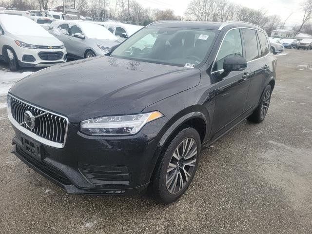 2022 Volvo XC90 Momentum