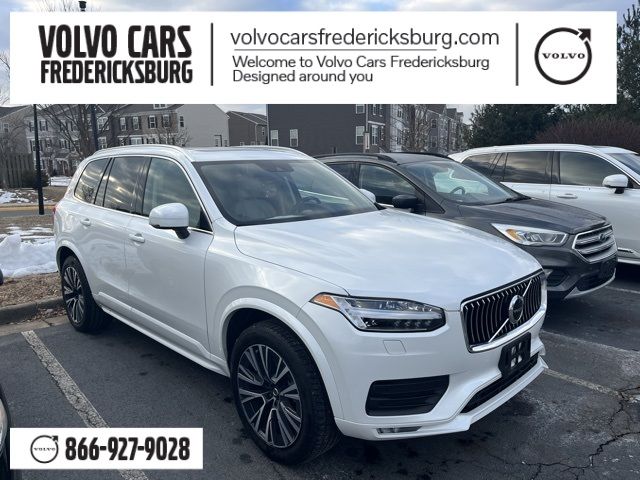 2022 Volvo XC90 Momentum