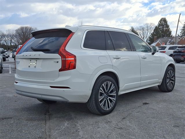 2022 Volvo XC90 Momentum