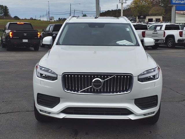 2022 Volvo XC90 Momentum