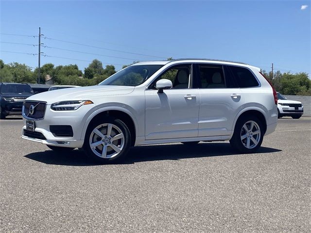 2022 Volvo XC90 Momentum