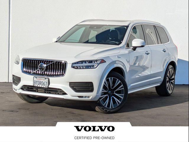 2022 Volvo XC90 Momentum