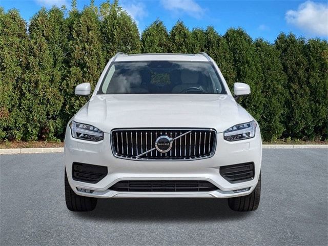 2022 Volvo XC90 Momentum