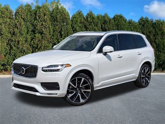 2022 Volvo XC90 Momentum