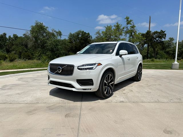 2022 Volvo XC90 Momentum