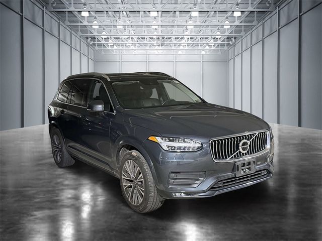 2022 Volvo XC90 Momentum