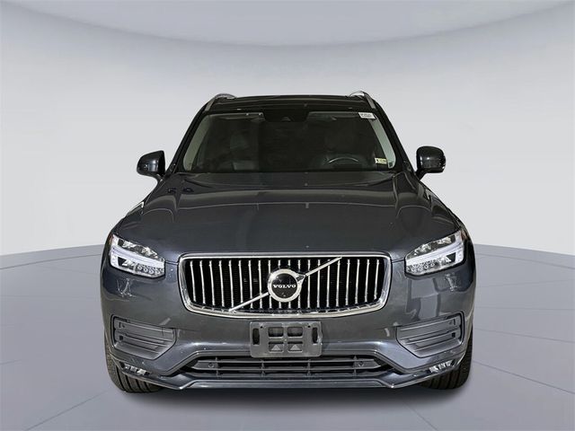 2022 Volvo XC90 Momentum