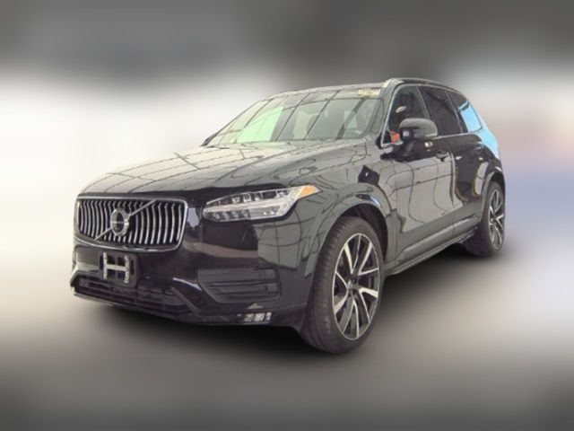 2022 Volvo XC90 Momentum