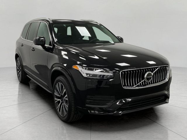 2022 Volvo XC90 Momentum