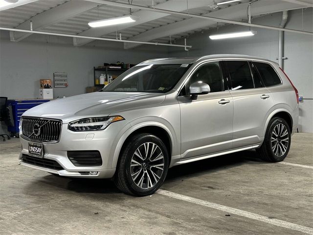 2022 Volvo XC90 Momentum